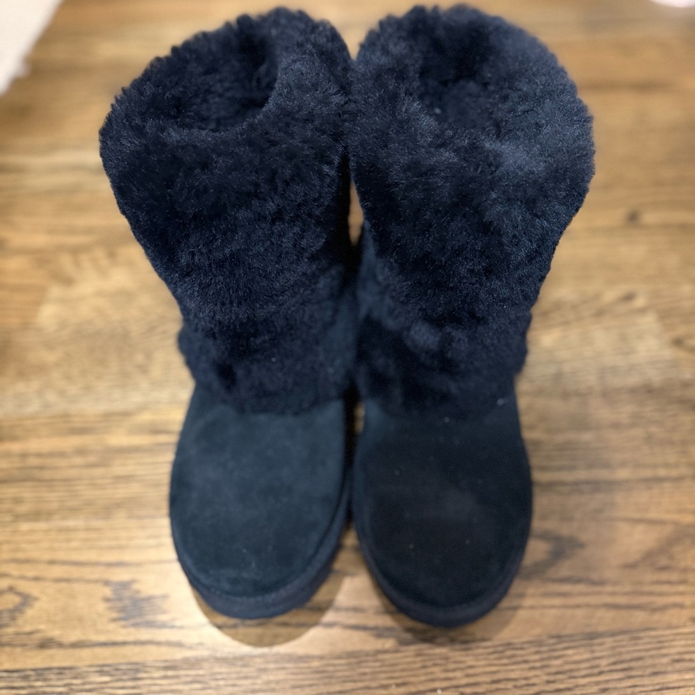 UGG Black Patten Boot - Picture 4 of 6
